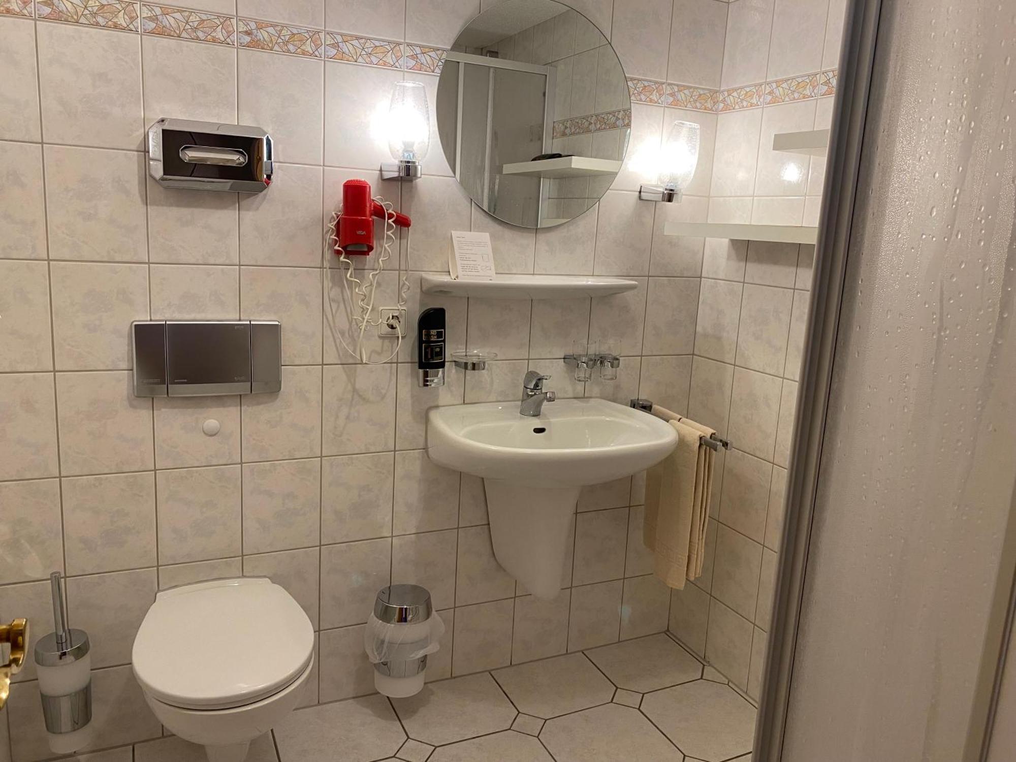 Hotel-Restaurant Zum Loewen Jestetten Zewnętrze zdjęcie
